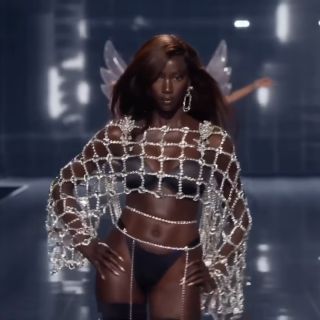 Moj TOP výber z Victoria secret 2025 - viete že som sa veľmi tešila na túto módnu prehliadku 🥰 Bola to nádhera a tu som...